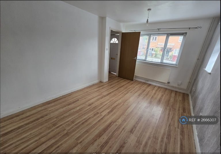 2 bedroom house in Oak Tree Close, Arkwright Town, Chesterfield, S44 (2 bed) (#2666307)