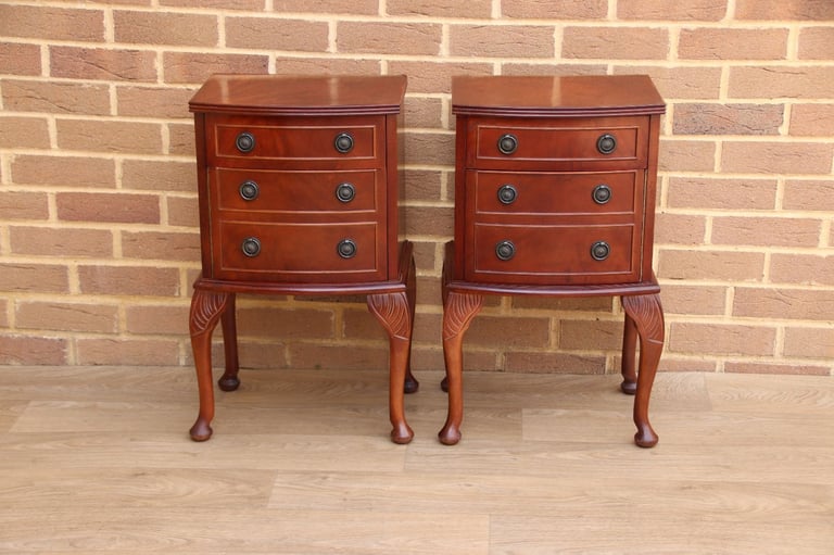 Pair of Mahogany Queen Anne Bedside Tables (UK Delivery)