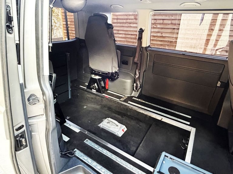 2015 Volkswagen Transporter 4 Seat Auto Driver Transfer Wheelchair Accessible Disabled Access Veh...