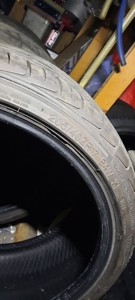 205 40 17  x 4 tyres like new 