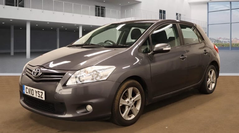 Toyota auris petrol 1.6 2010 ULEZ FREE 5 Doors