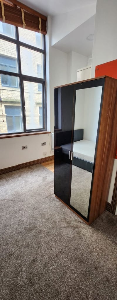 DSS/UC - Studio Flat Apartment - To Rent - Bills Included 