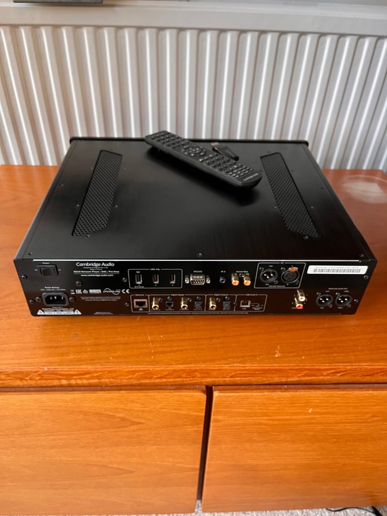 Cambridge Audio 851n Network streamer/DAC/ Preamp