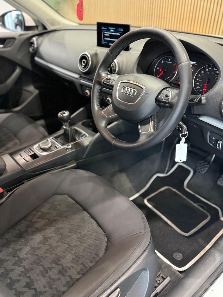 AUDI A3 1.6 TDI SE 2014