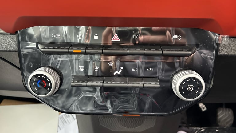 2025 Dacia Spring 27kWh Expression 65 48kW 5dr Auto Electric Hatchback Hatchback Electric Automatic