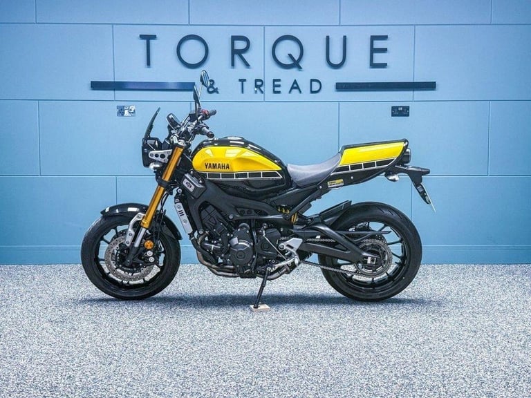 2016 66 YAMAHA XSR900 60TH ANNIVERSARY 900 ABS SPORT HERITAGE - LOW MILES
