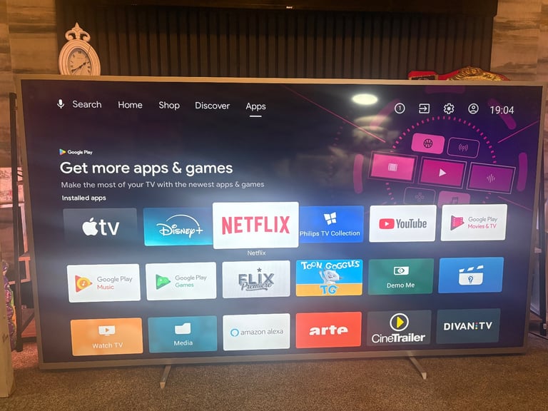70” 4K Philips Android smart tv 