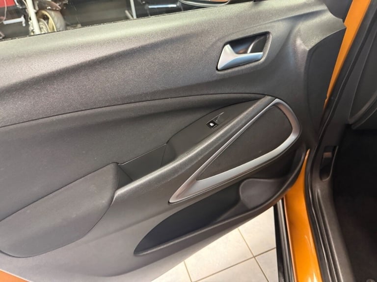  Vauxhall Crossland X 1.2 SE Nav 5dr Petrol