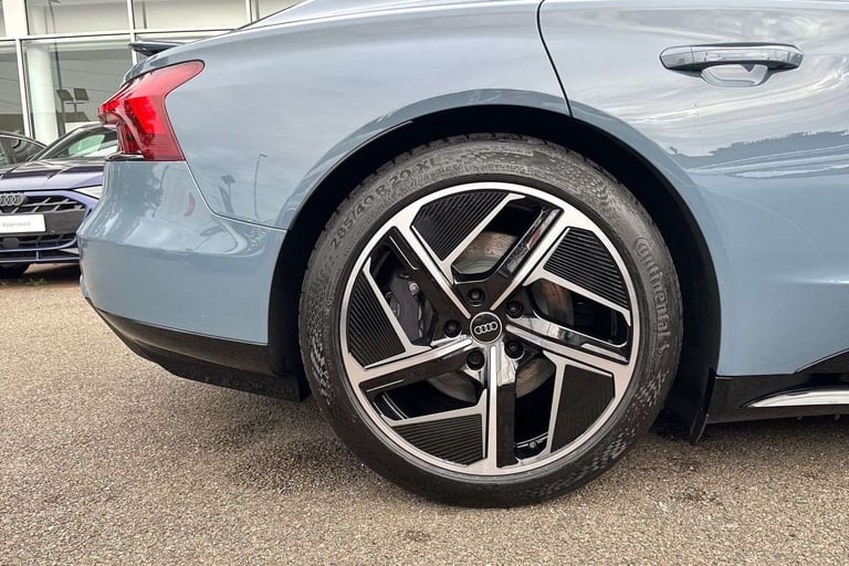 2025 Audi e-tron GT 370kW 105kWh Quattro 4dr Auto Saloon Electric Automatic