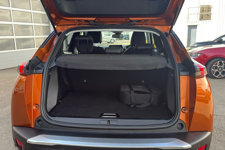  Peugeot E 2008 50kwh Allure Premium Suv 5dr Electric Auto 7kw Charger 136 Ps