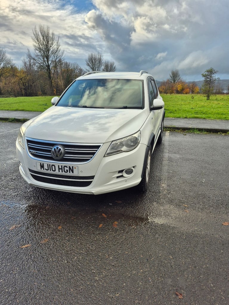 Volkswagen, TIGUAN, Estate, 2010, Manual, 1968 (cc), 5 doors