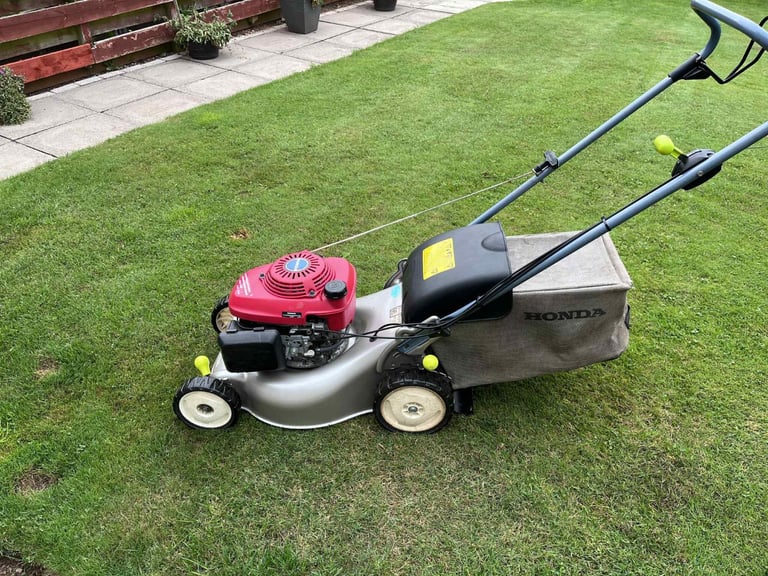 Honda Izy 16” self propelled mower