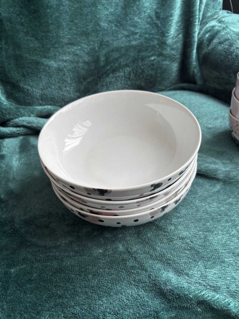 image for Mickey Mouse dinner set.