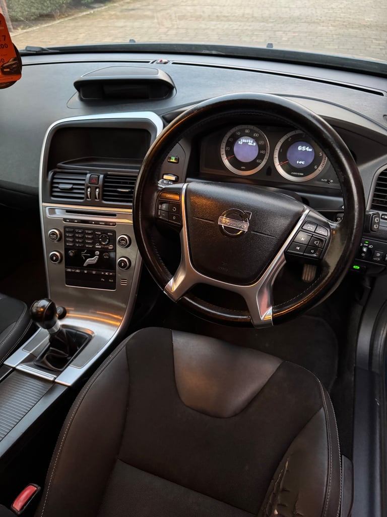 Volvo, XC60, Estate, 2010, Manual, 1984 (cc), 5 doors