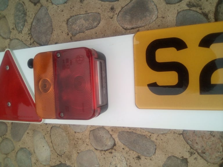 Towing trailer board 