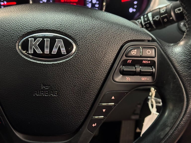 2016 Kia Ceed 1.6 CRDi 2 DCT Euro 6 (s/s) 5dr HATCHBACK Diesel Automatic