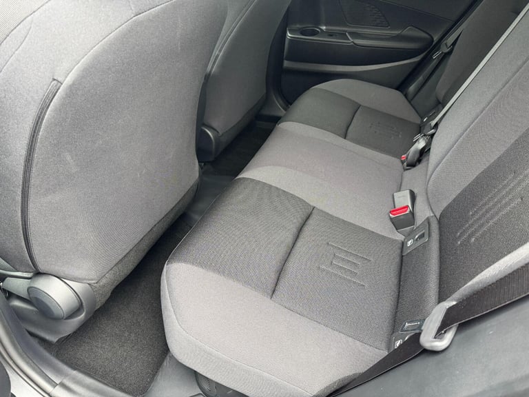 2025 Toyota C-HR 2.0 VVT 13.6kWh Design CVT Euro 6 (s/s) 5dr HATCHBACK Petrol/Electric Hybrid Aut...