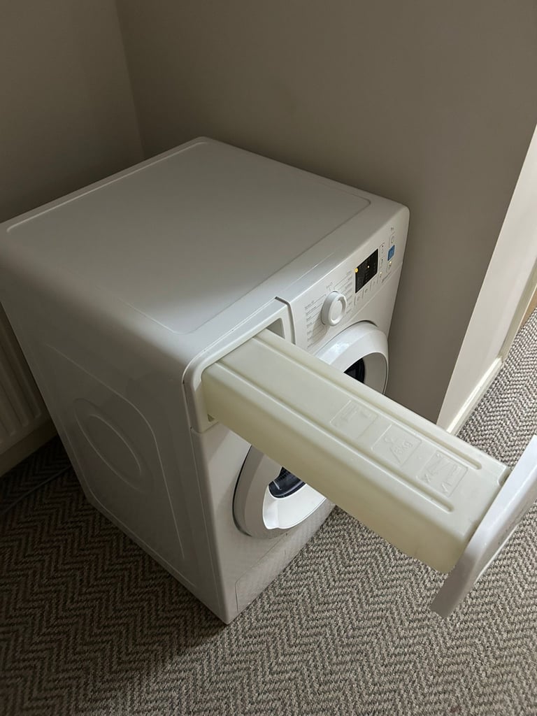 Indesit Heat pump dryer 