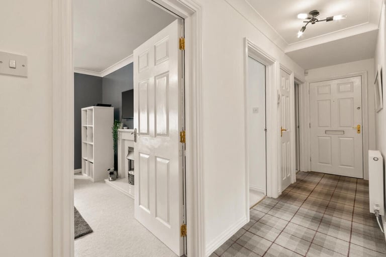 3 Bedroom Flat to Let