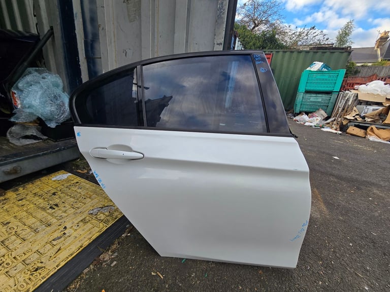 BMW 3 SERIES F30 LCI SINGLE BACK rear Driver Side DOOR  WHITE Breaking Parts 