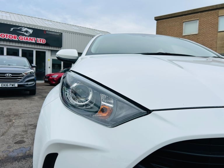 2022 Toyota Yaris 1.5 VVT-h Icon E-CVT Euro 6 (s/s) 5dr HATCHBACK Petrol/Electric Hybrid Automatic