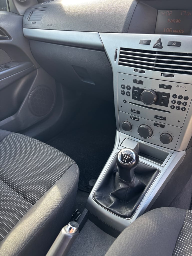 Vauxhall, ASTRA, Hatchback, 2008, Manual, 1796 (cc), 3 doors