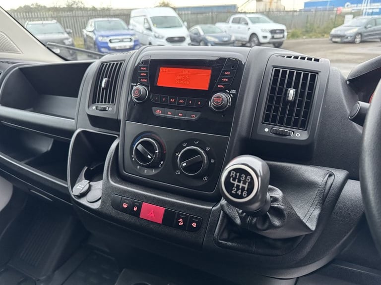 2021 Peugeot Boxer BLUEHDI 335 LOW LOADER / DROPSIDE / DROP &amp; GO / SPECIALIST VEHICLE - DIESE...