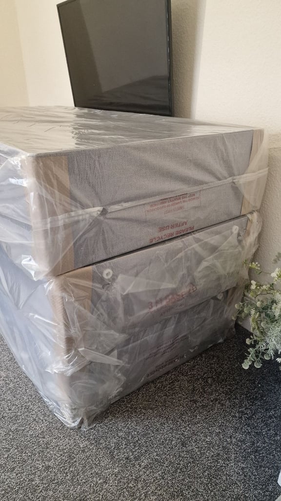 Brand New Divan Bed Bases & Mattress Never Used! Double bed 4ft6in x 6ft3in beds base single 3ft