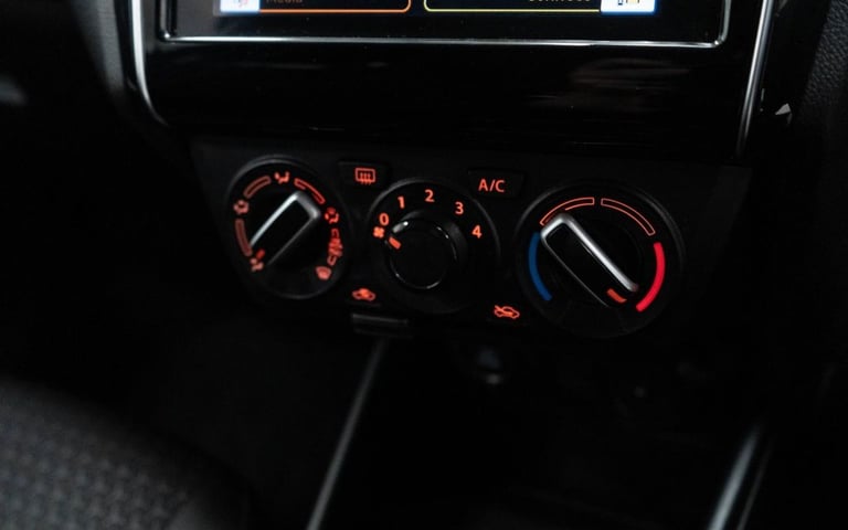 2022 72 SUZUKI SWIFT 1.2 DUALJET MHEV SZ-T HATCHBACK 5DR PETROL HYBRID MANUAL EU