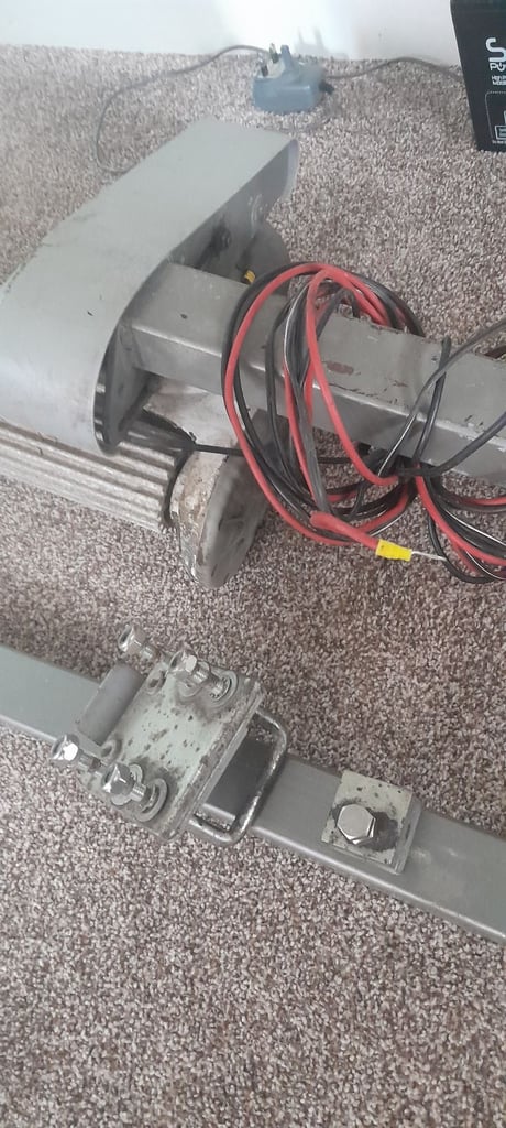 Caravan motor mover 