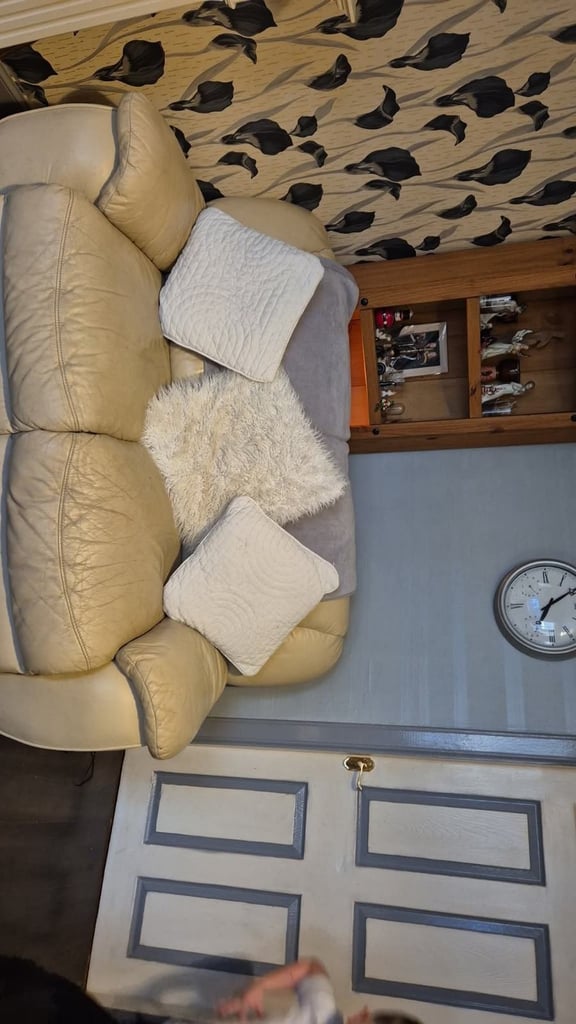 image for FREE couch