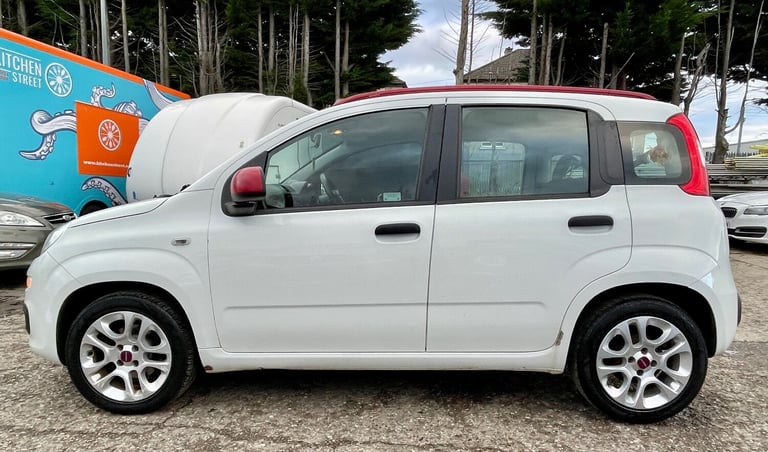 2015 Fiat Panda 1.2 Easy 5dr HATCHBACK Petrol Manual