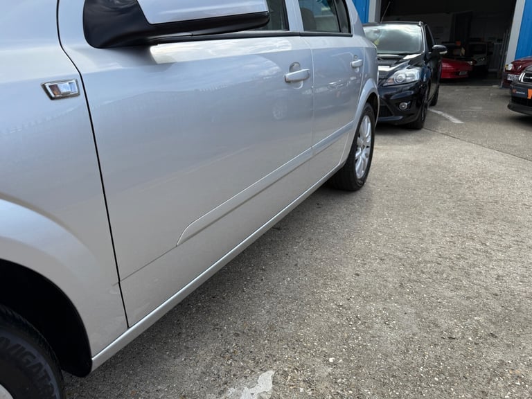 2005 Vauxhall Astra 1.6i 16V Club 5dr HATCHBACK Petrol Manual - Image 33