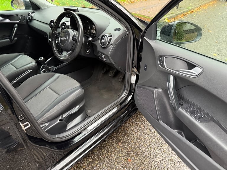 Audi A1 1.6TDi 2013 clean car 
