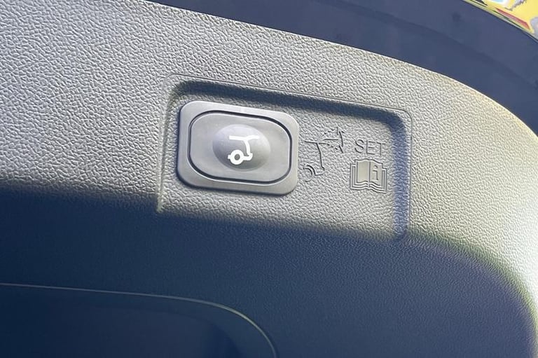 2025 Ford Puma 1.0 EcoBoost Hybrid mHEV ST-Line X 5dr HATCHBACK PETROL Manual