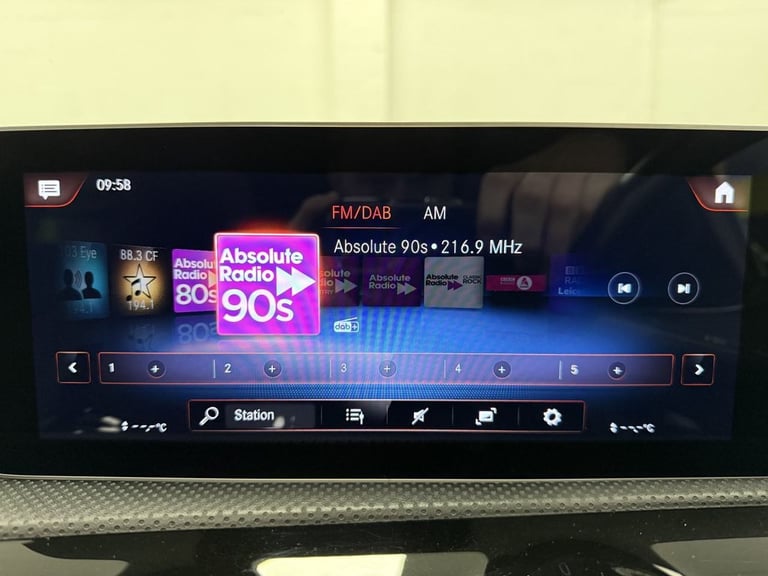 2020 Mercedes-Benz A-Class 1.5 A180d AMG Line (Premium Plus 2) Hatchback 5dr Diesel 7G-DCT Euro 6...