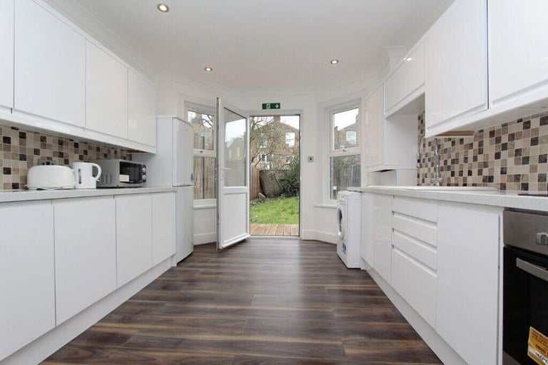 Double Room Avaialable today 