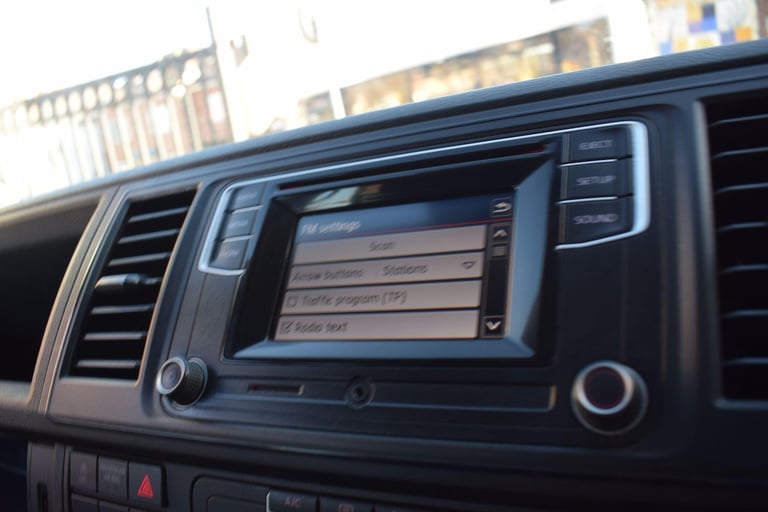 2019 Volkswagen Transporter Shuttle 2.0 TDI BlueMotion Tech S FWD SWB Euro 6 (s/s) 5dr MPV Diesel...