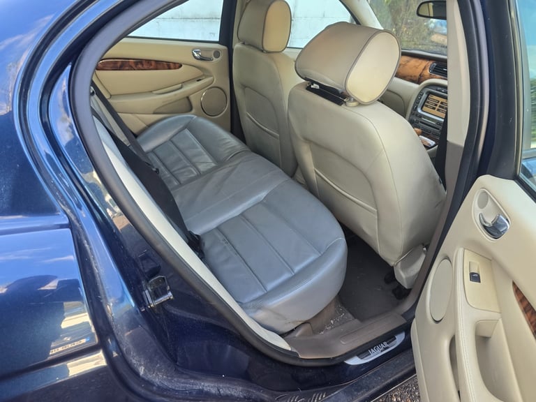 2006 Jaguar X-Type 3.0 V6 Sovereign 4dr Auto SALOON Petrol Automatic