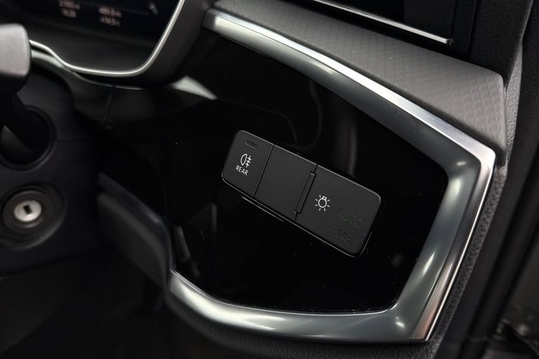 2022 Audi Q3 Technik 35 TFSI  150 PS S tronic SUV PETROL Automatic