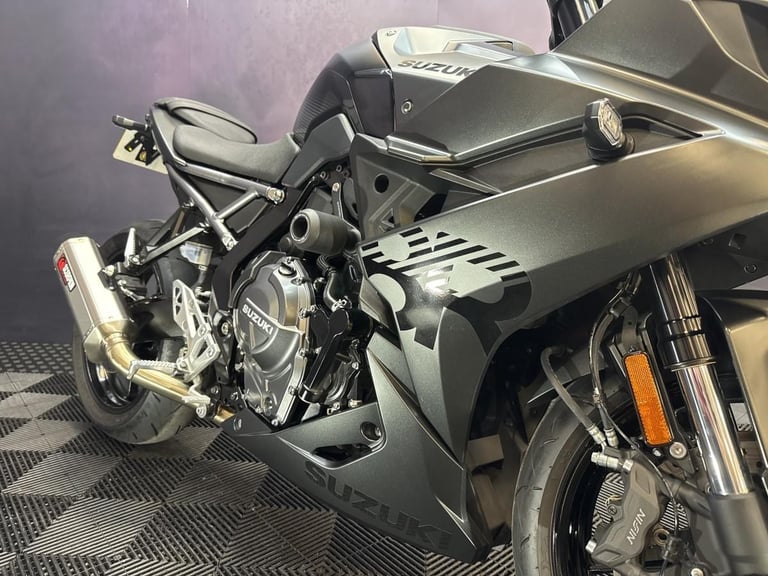 Suzuki GSX-8R 2024 74 Plate black MEGA LOW MILES