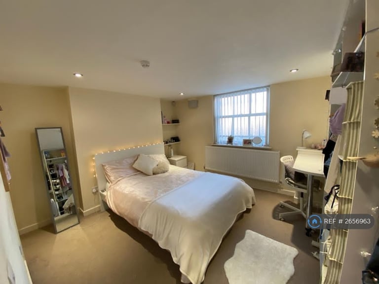 5 bedroom flat in North View, Edge Hill, Liverpool, L7 (5 bed) (#2656963)