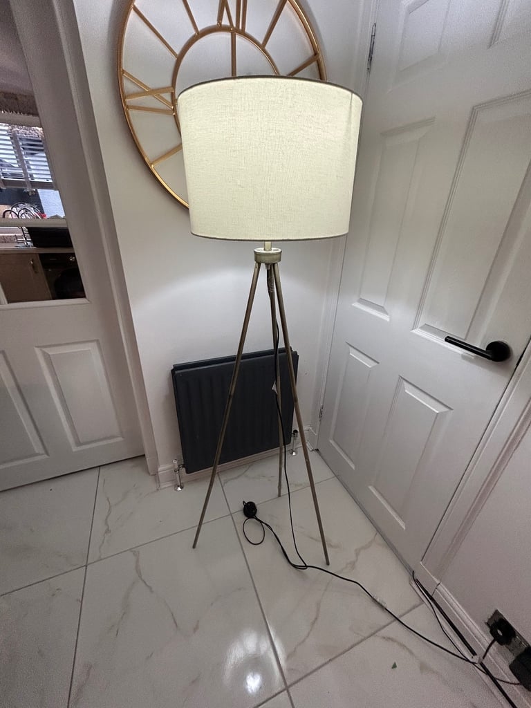 image for Gold clock, tables mirror lampsx2 vases 