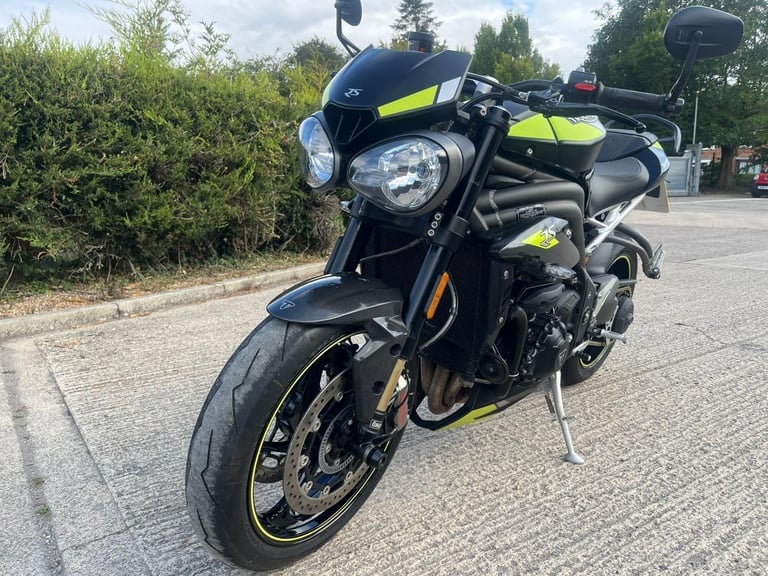 image for 2019 19 TRIUMPH SPEED TRIPLE RS 1050 - NAKED HIGH SPEC 7k MILES TUONO