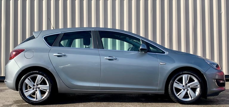 2016 Vauxhall Astra 1.6i SRi Euro 6 5dr HATCHBACK Petrol Manual