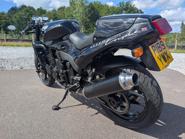 TRIUMPH SPEED TRIPLE 750
