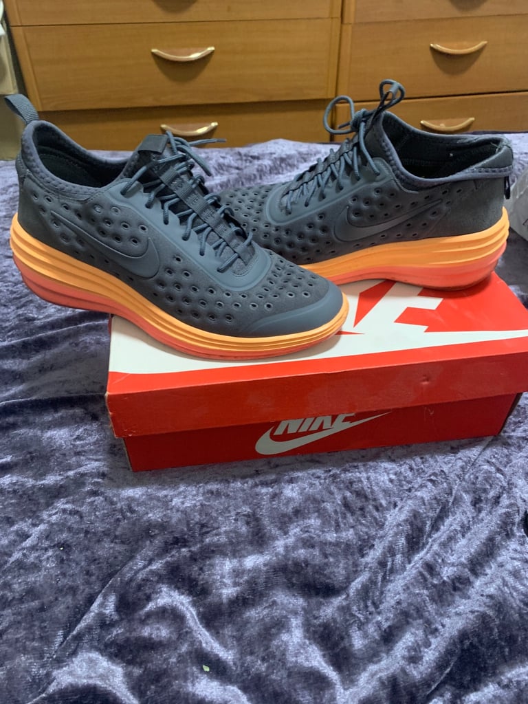 Nike laddies trainers