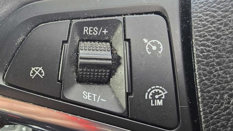 2017 Vauxhall Mokka X 1.4T ecoTEC Elite 5dr Hatchback Petrol Manual