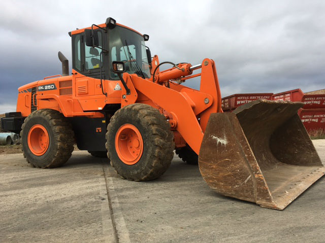 2013 Doosan DL250, with Loading Shovel. 3000hrs only, GP bucket,