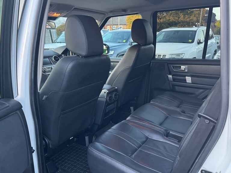2016 Land Rover Discovery 3.0 SD V6 Graphite SUV 5dr Diesel Auto 4WD Euro 6 (s/s) (256 bhp) ESTAT...